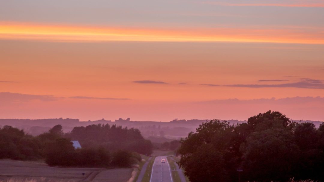 vælg din bolig på Bornholm med hjertet, så du kan nyde den smukke solnedgang