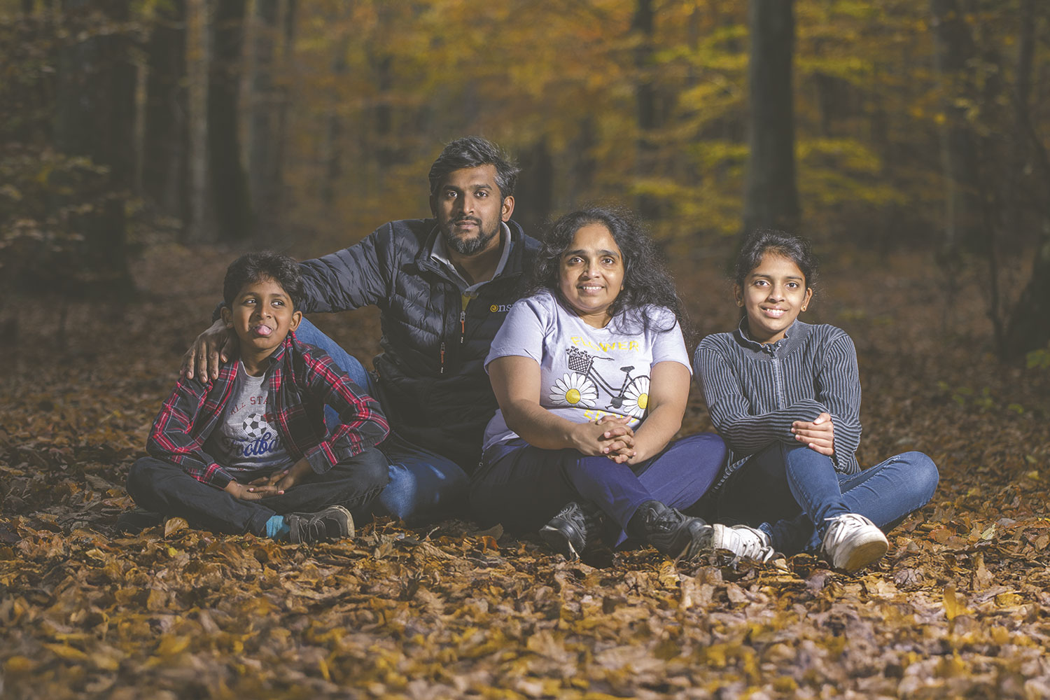 Udeni-Gayan Peter Torgersen ved et bord på Campus Bornholm.