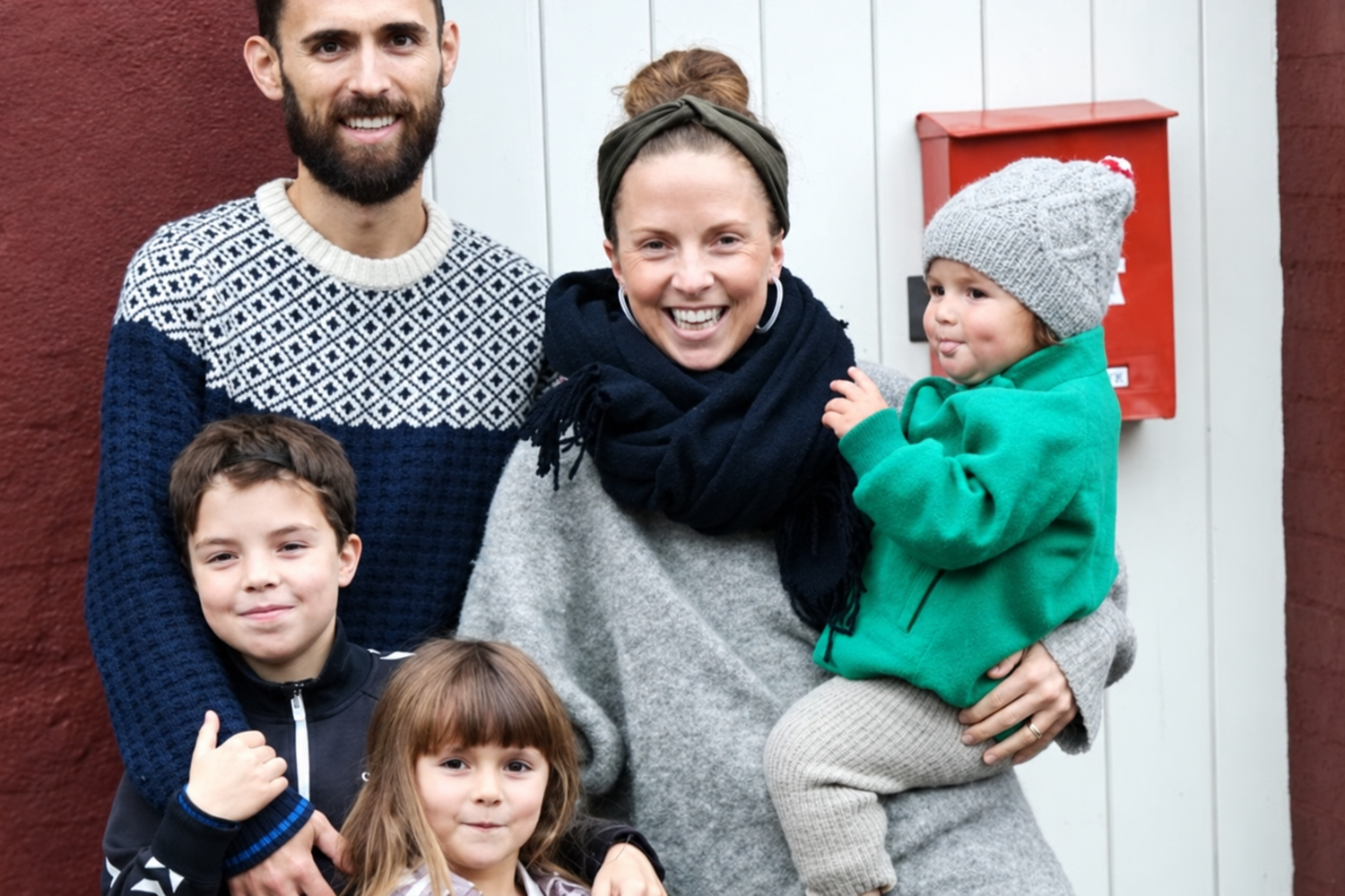paulie-og-ida-skarp-1500x1000 Gule huse ved Hasle Havnefront - hvor vil du helst bo på Bornholm?